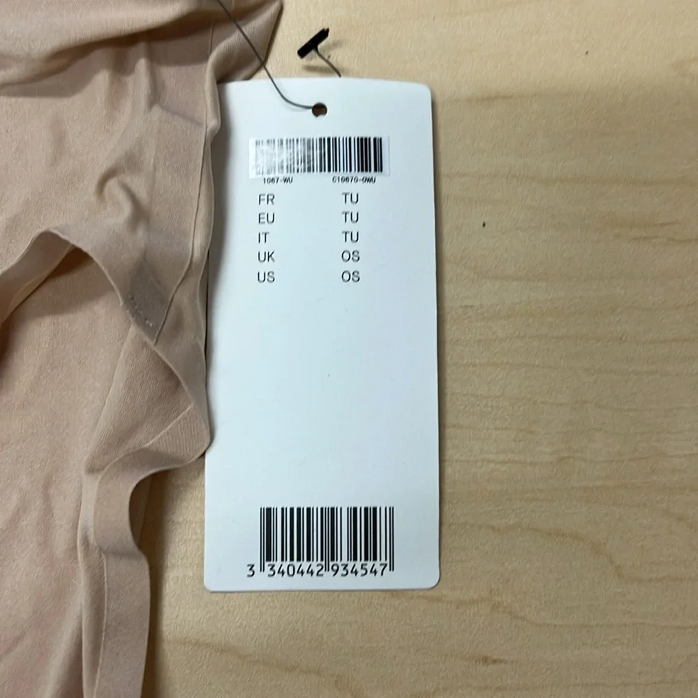 New with tags Chantelle Soft Stretch Briefs in Beige. One size fits most - Picture 3 of 5